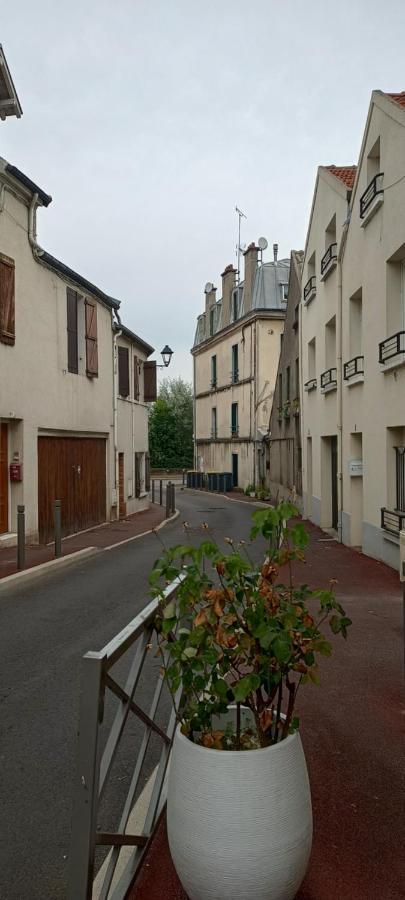 Studio Meuble A ブージバル エクステリア 写真